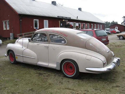 Oldsmobile Series 70 — 7