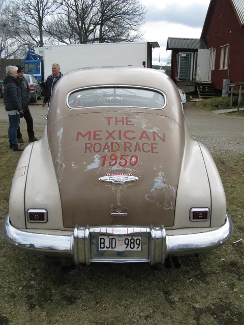 Oldsmobile Series 70 — 8