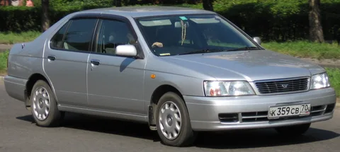 Nissan Bluebird — 2