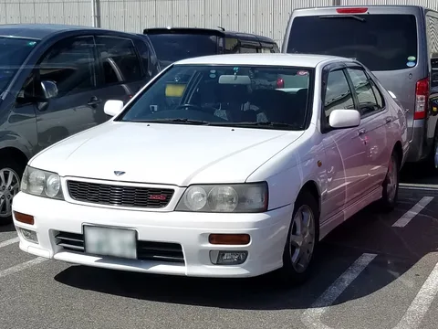 Nissan Bluebird — 8