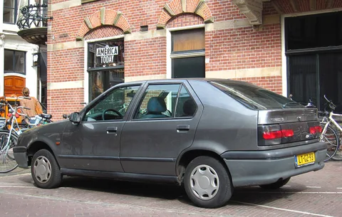 Renault 19 — 5