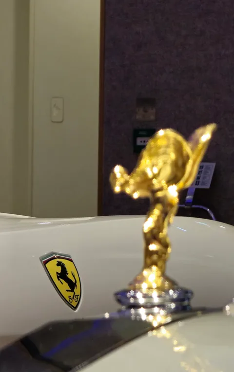 Ferrari California — 4