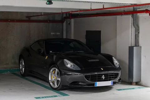 Ferrari California — 8