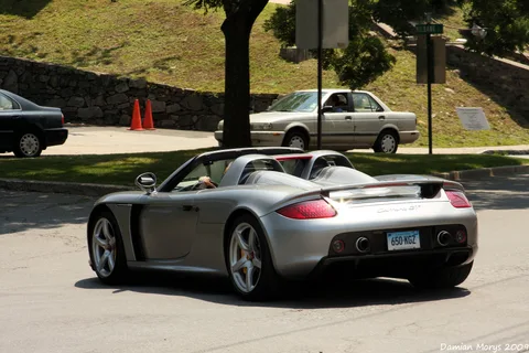 Porsche Carrera GT — 4