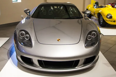 Porsche Carrera GT — 8