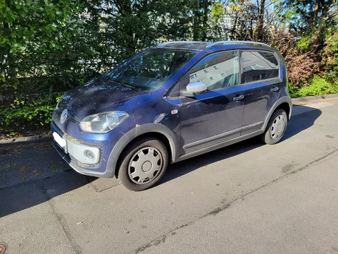 Volkswagen Up! — 8