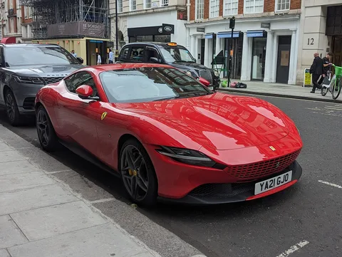 Ferrari Roma — 3