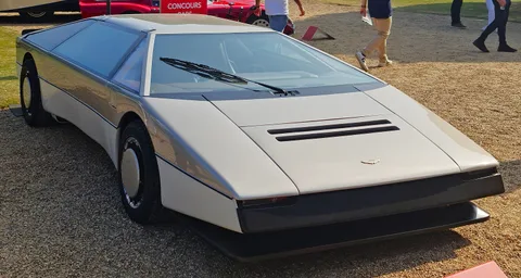 Aston Martin Bulldog — 3
