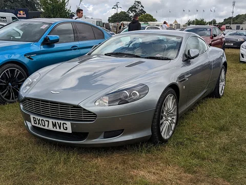 Aston Martin DB9 — 4