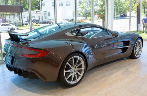 Aston Martin One-77 — 4