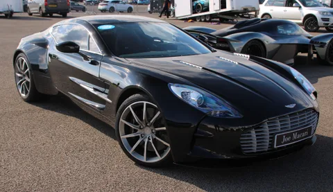 Aston Martin One-77 — 8