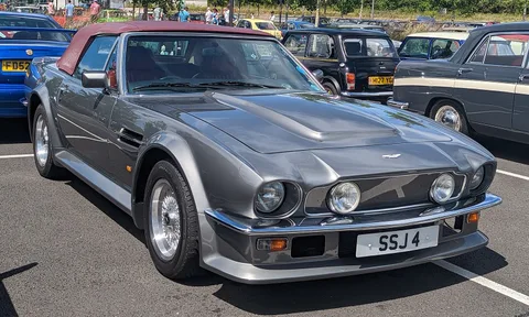 Aston Martin Vantage — 3