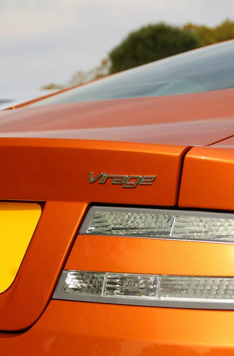 Aston Martin Virage — 3