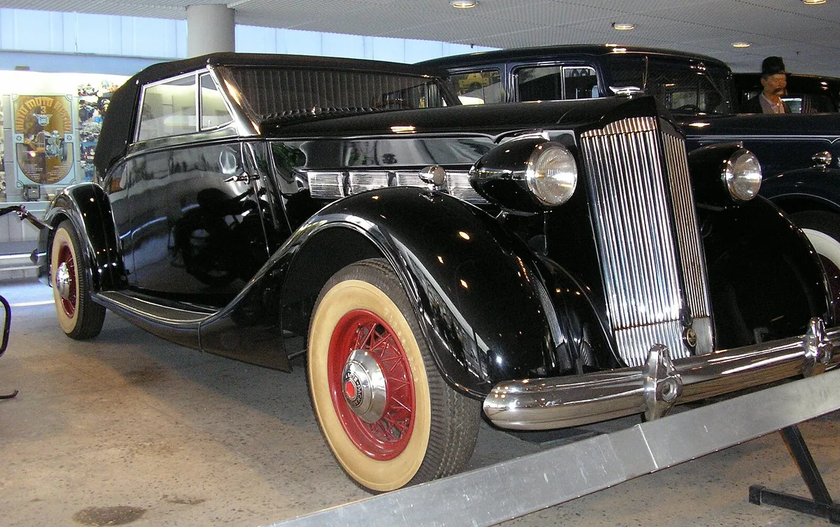 Packard Super Eight