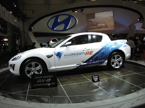 Mazda RX-8 Hydrogen RE — 5