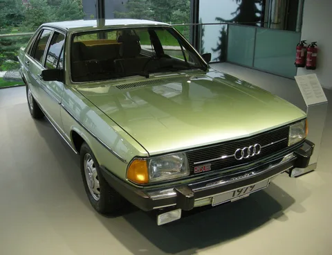 Audi 100 C2 — 2