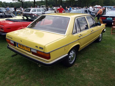 Audi 100 C2 — 3