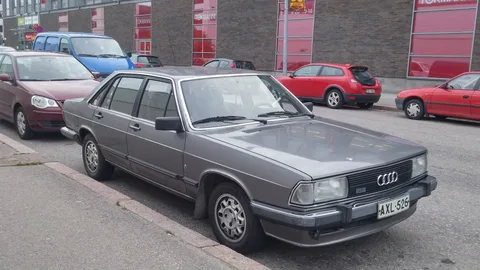 Audi 100 C2 — 8