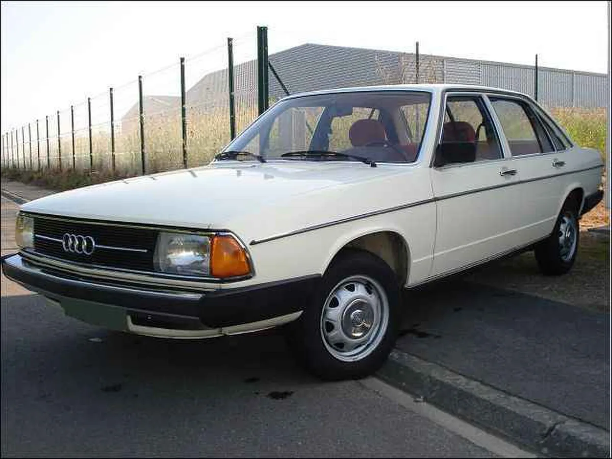 Audi 100 C2