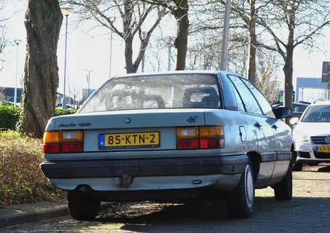Audi 100 C3 — 8
