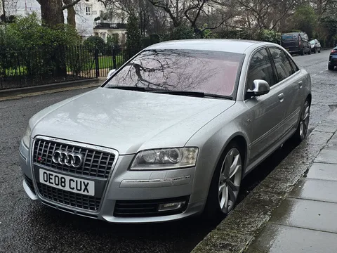 Audi S8 — 3