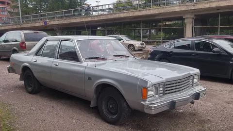 Dodge Aspen — 5