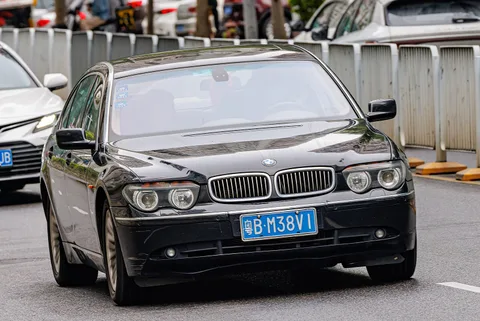 BMW E65 — 8