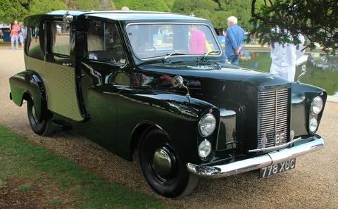 Austin FX4 — 3