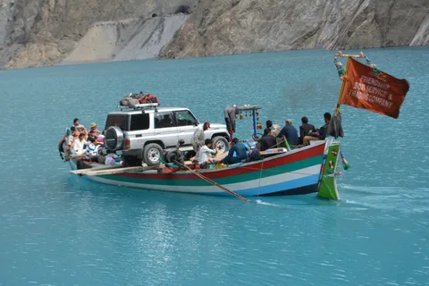 Toyota Land Cruiser (J70) — 5