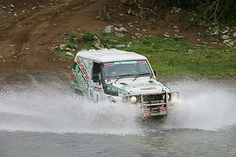 Toyota Land Cruiser (J70) — 6