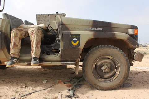 Toyota Land Cruiser (J70) — 8