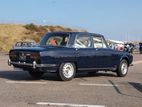 Alfa Romeo 1750 — 8