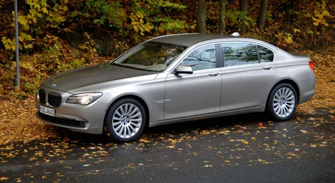BMW 7 F01 F02