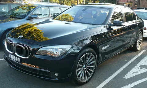 BMW 7 F01 F02 — 2