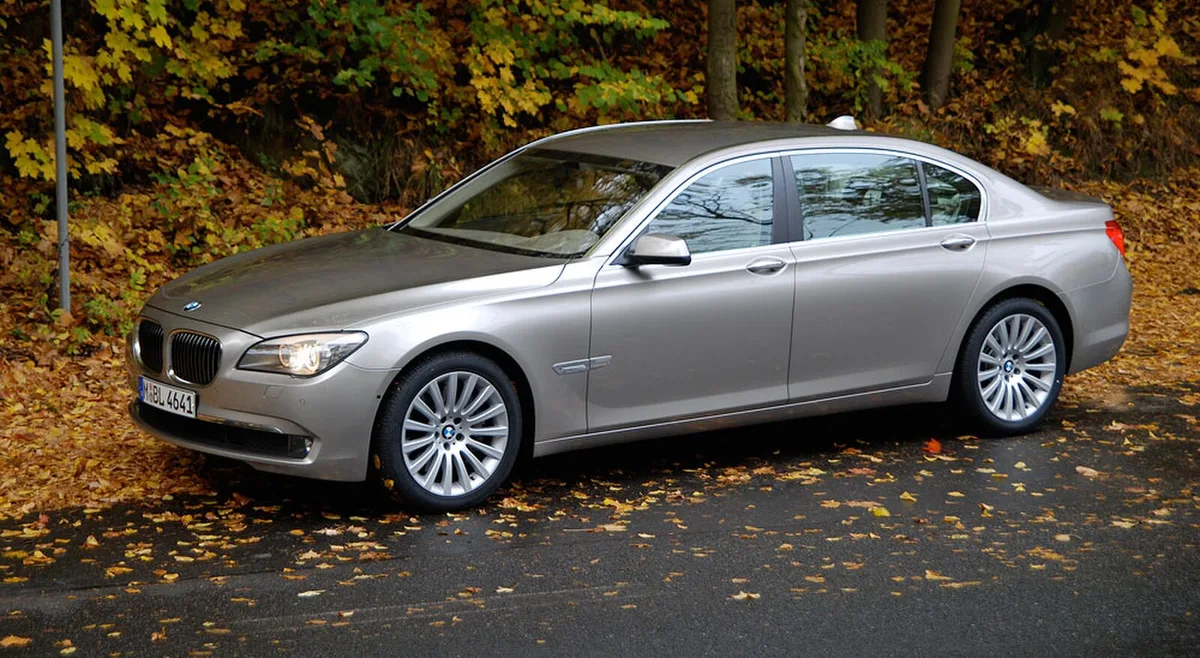 BMW 7 F01 F02