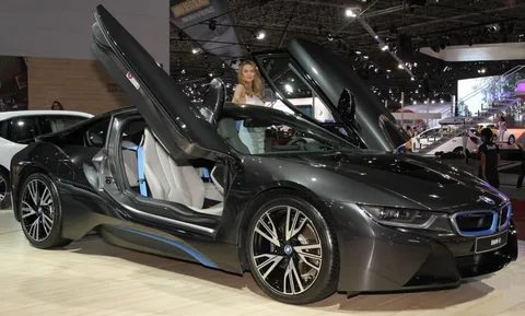 BMW i8 — 4