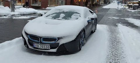 BMW i8 — 8