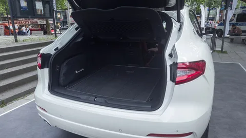 Maserati Levante — 8