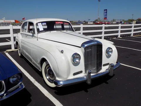 Bentley S1 — 4