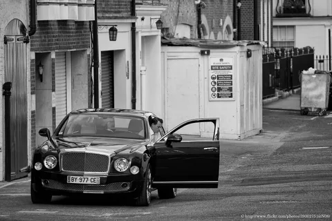 Bentley Mulsanne — 3