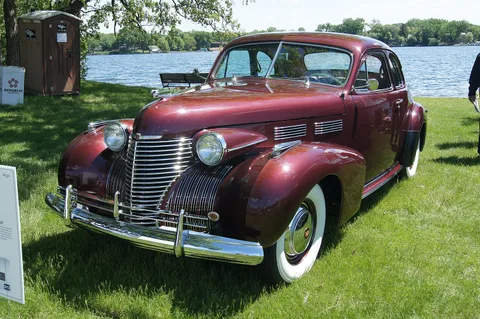 Cadillac Series 61 — 6