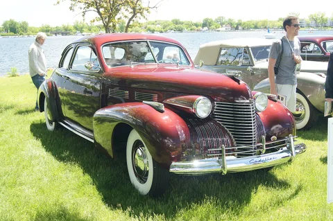 Cadillac Series 61 — 7