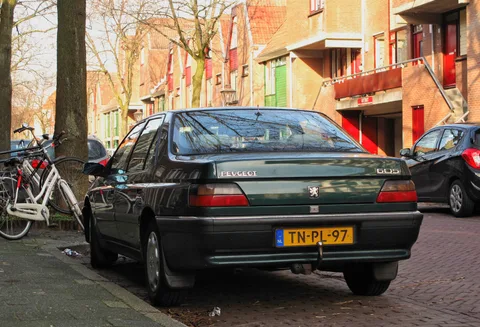 Peugeot 605 — 8
