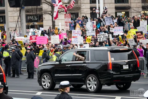 Cadillac Escalade — 4
