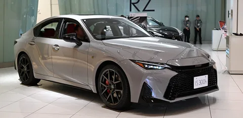 Lexus IS
