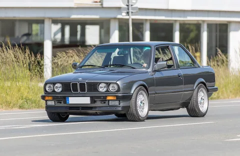 BMW E30