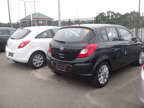 Opel Corsa D — 4