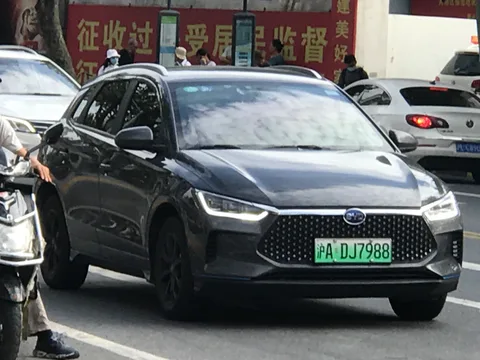 BYD e2 — 5