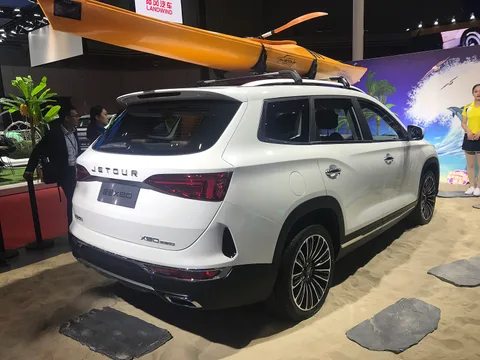Jetour X90 — 3