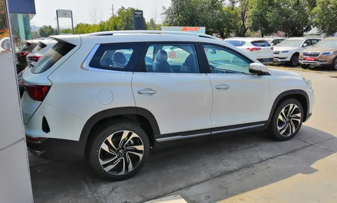 Jetour X90 — 8